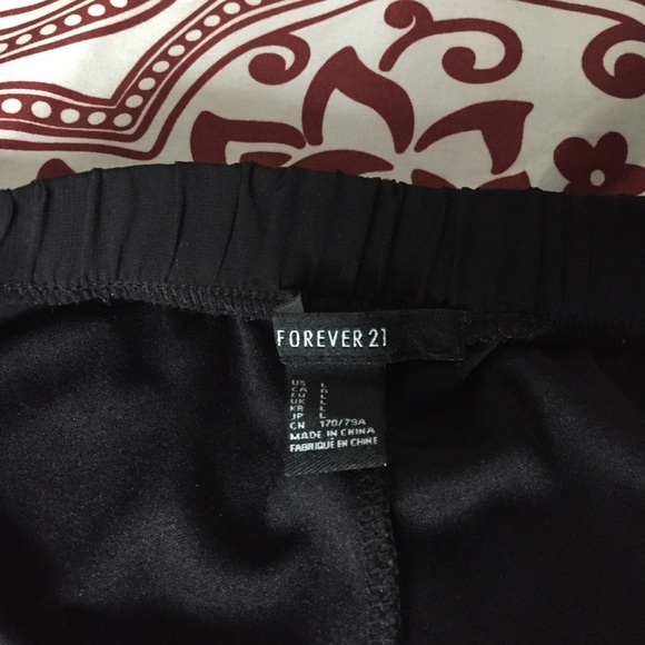 NOT FOR SALE RN! DONT BUY! Black Forever 21 Maxi Skirt Size Large - Picture 7 of 7